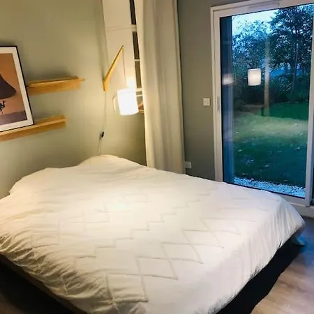 Tres Cosy En Rez De Jardin Apartment Le Plessis-Robinson